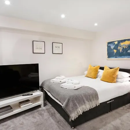 Fountains Executive - *