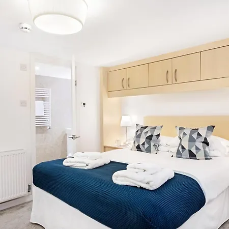 아파트 Fountains Executive -